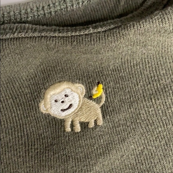 Carter’s 2 Neutral Tone Onesie Bodysuits Animal baby boy bundle 9 months - Picture 2 of 6